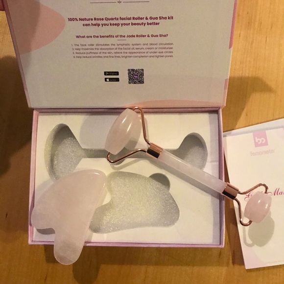 Nature Rose Quartz Facial Roller & Gua Sha Kit - Picture 5 of 6